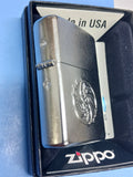 Zippo Raised Dragon Street Chrome 21035