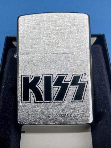 Zippo Kiss Logo Brushed Chrome 24565